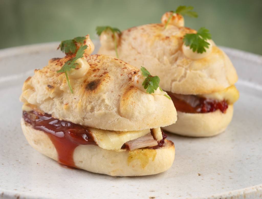 Do clássico ao diferentão, uma rota para celebrar o dia do pão de queijo