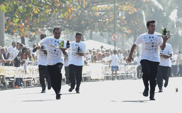 Garçons: corrida testa habilidade e forma física dos competidores