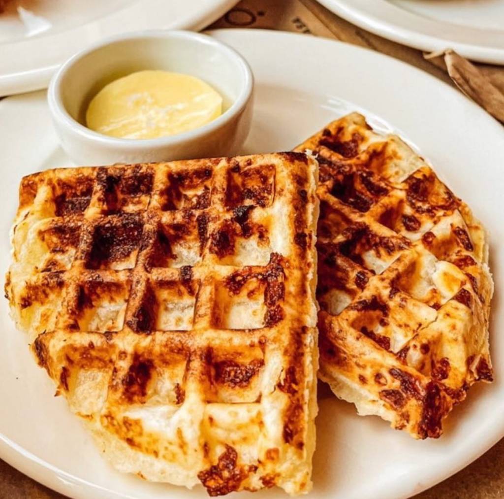 Enredo: pão de queijo que vira waffle é campeão de pedidos