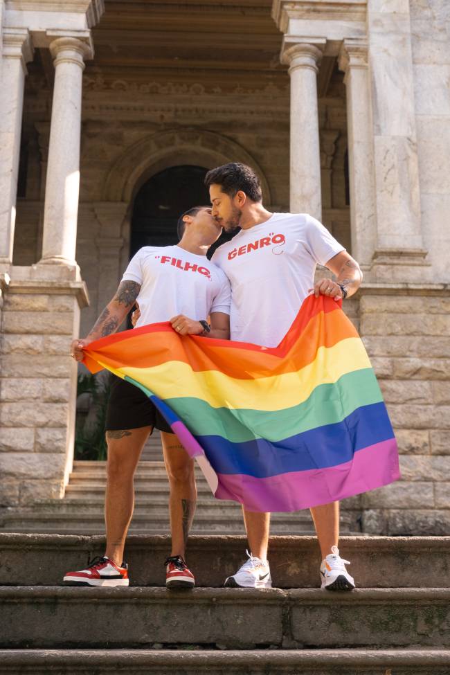 Felipe Carvalheira e Marcus Vinicius Sassone são o único casal gay do Ilhados com a Sogra