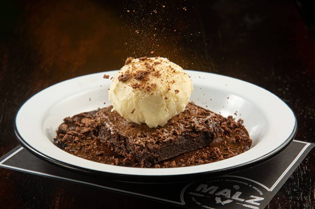 Malz: sorvete coroa um brownie coberto de Ovomaltine
