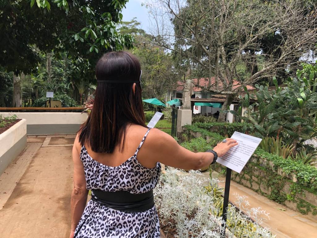 Pela inclusão: Jardim Botânico promove experiências no jardim sensorial