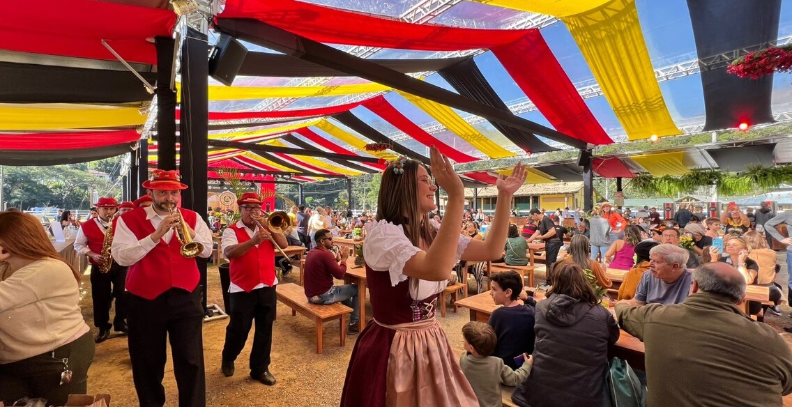 Oktoberfest: música, gastronomia e cerveja na serra