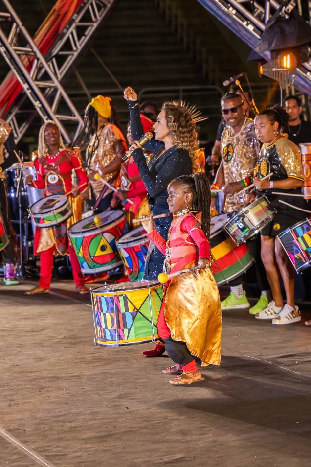 Show teve diversas participações especiais Show teve diversas participações especiais