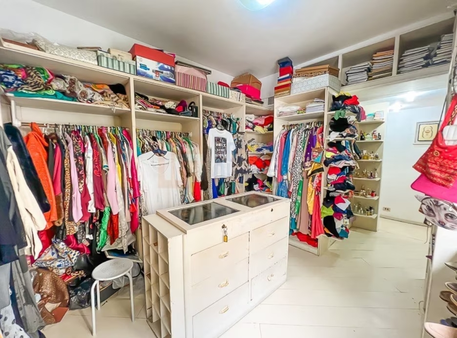 QIUMPXIEGRBJTANKFSAAVMUKMA cobertura-leblon-vera-fischer-closet