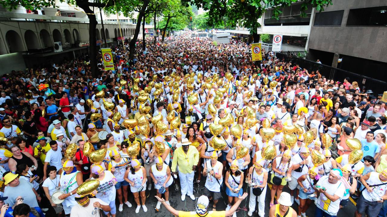 O carnaval de rua vem crescendo nas capitais, a exemplo do que acontece no Rio.