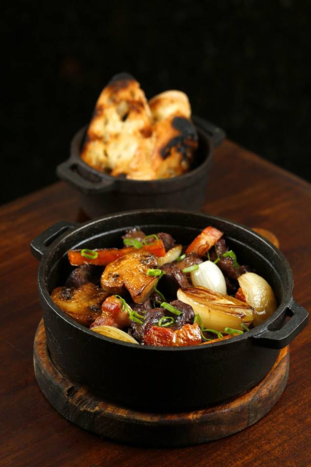 Diamante Gastrobar: moela bourguignon Diamante Gastrobar: moela bourguignon