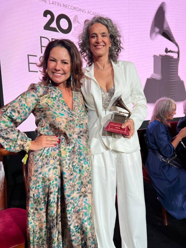 Renata Araújo e Simone no Grammy Latino