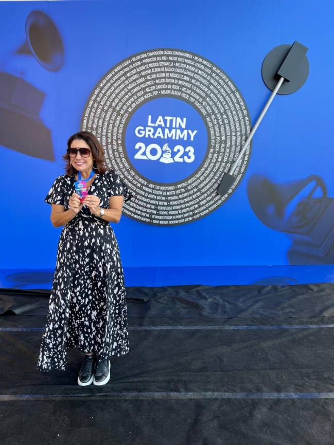 renata araújo grammy latino renata araújo grammy latino