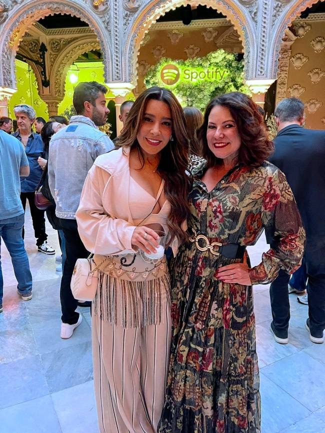lauana prado e renata araújo lauana prado e renata araújo