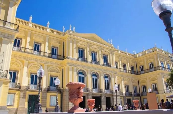 Projeto de lei prevê incentivo a empresas que investirem no Museu Nacional