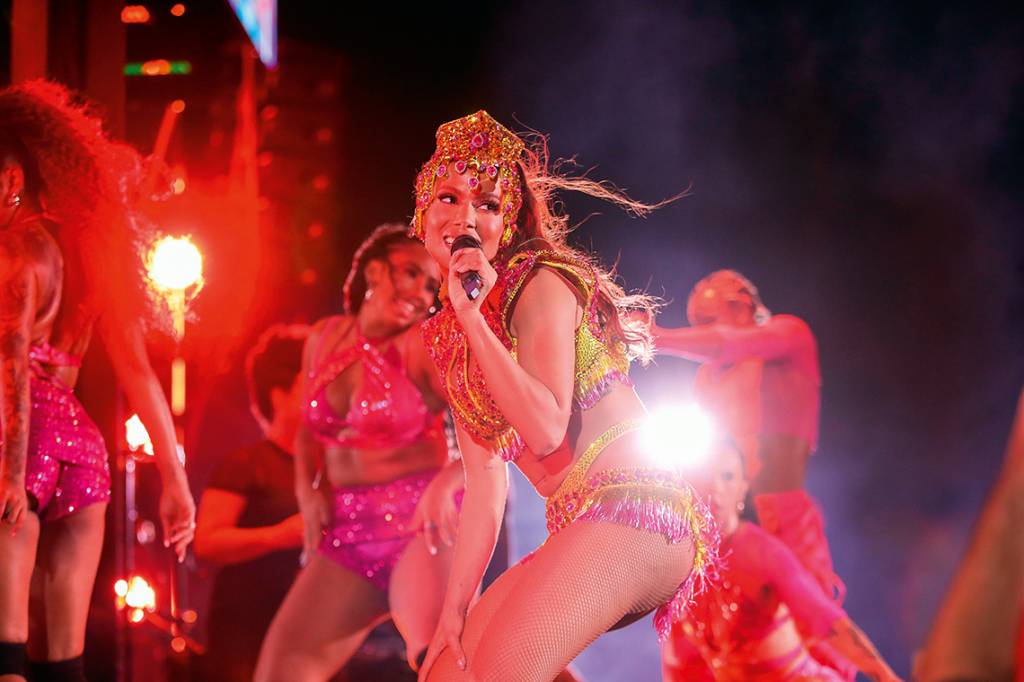 CARNAVAL - A maratona de Anitta na folia brasileira