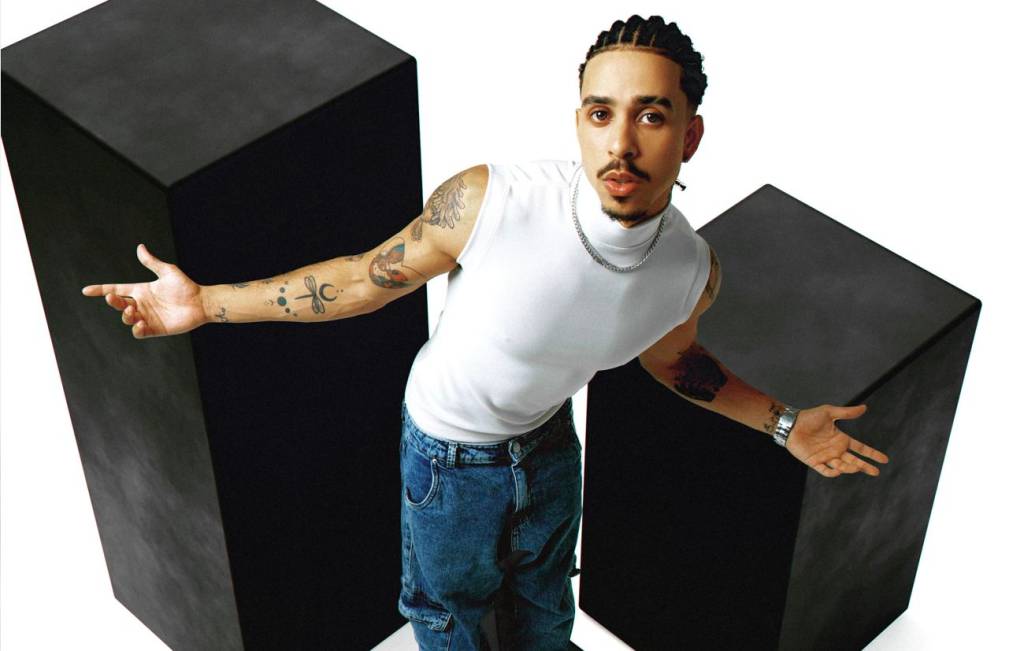 Da Igreja pra Sapucaí, Thiago Pantaleão se rende ao carnaval