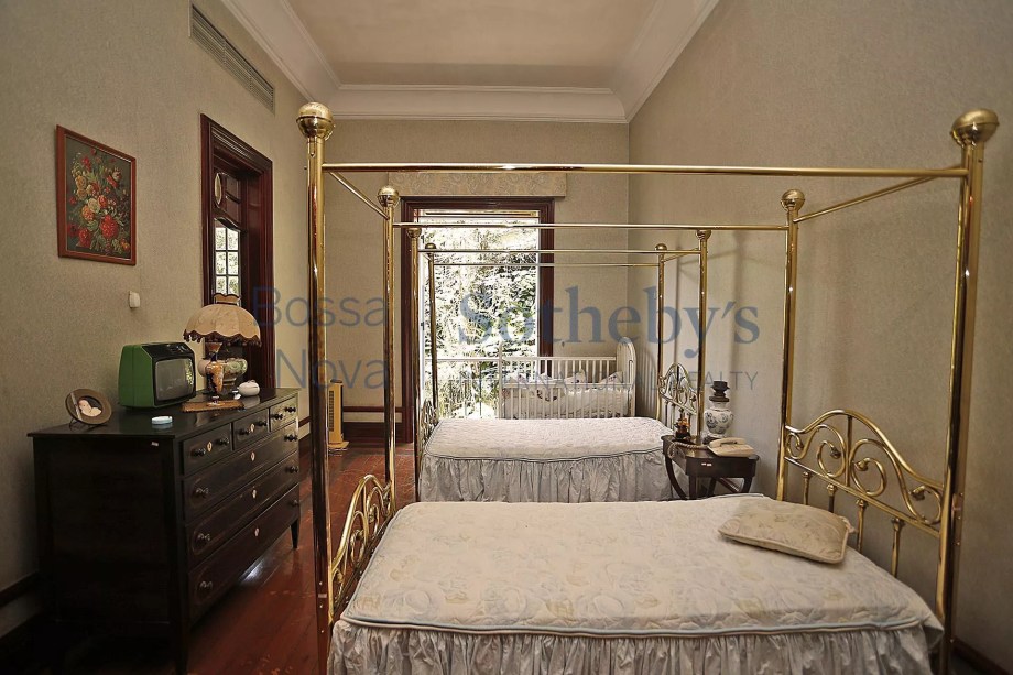 Mansão no leblon: casa possui seis suítes Mansão no leblon: casa possui seis suítes