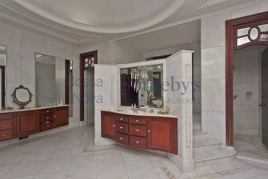 Mansão no Leblon: banheiros de luxo Mansão no Leblon: banheiros de luxo