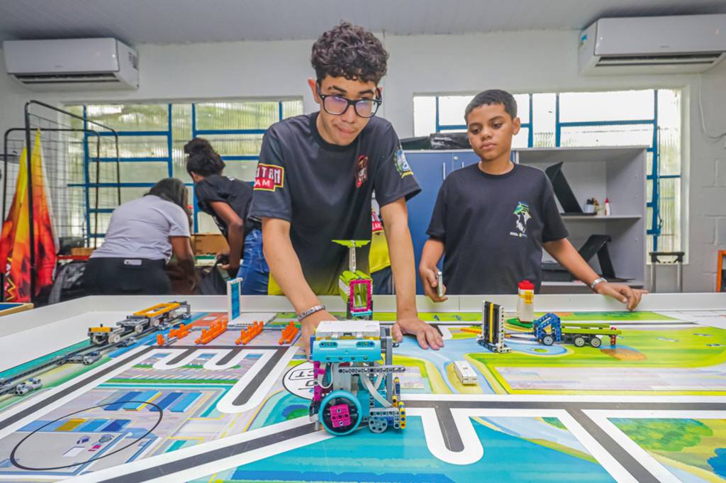 EDUCAÇÃO - Melhorias na rede pública atraem alunos do ensino particular