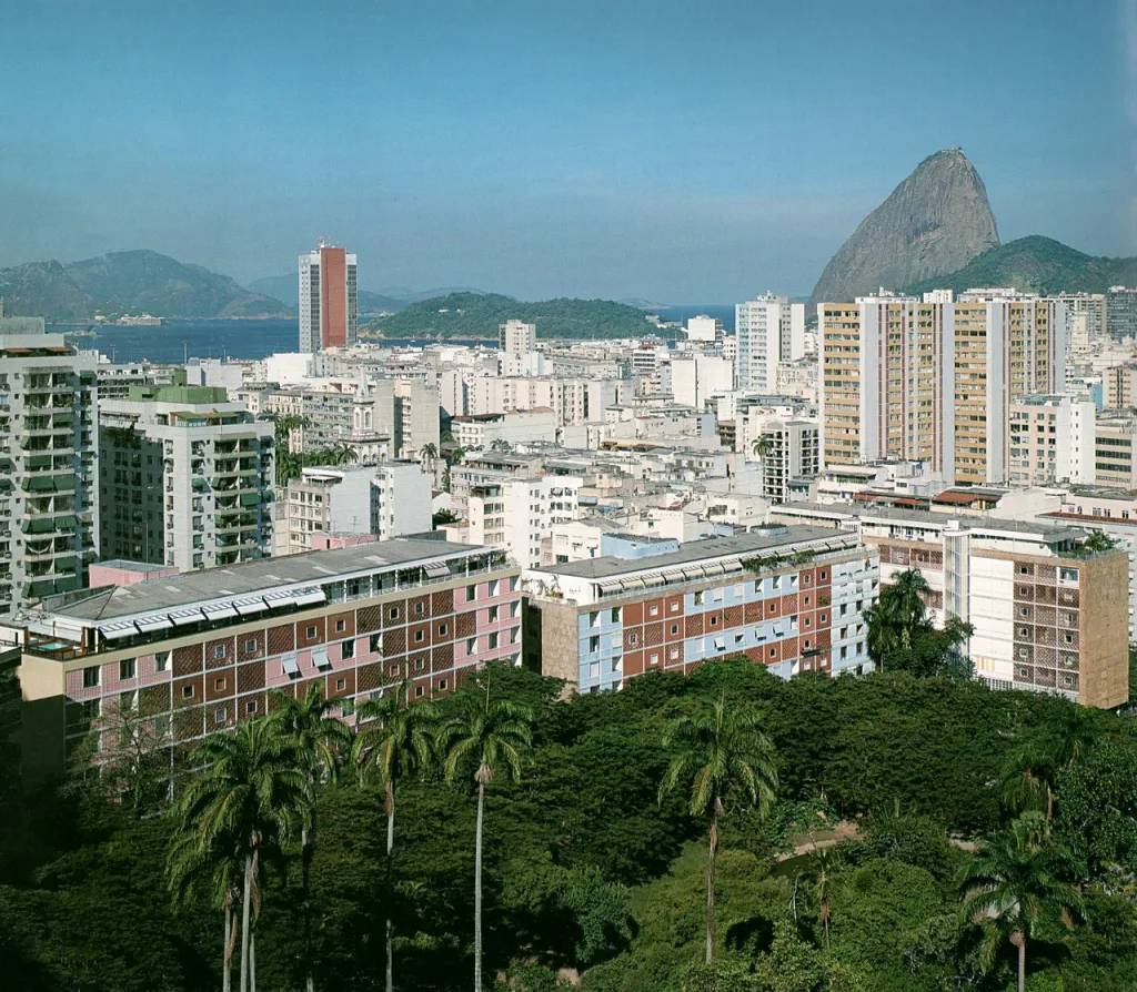 1323964939_nelson_kon_1 Parque Eduardo Guinle, por Lucio Costa