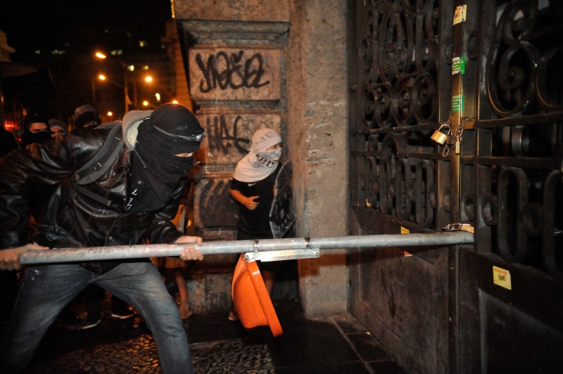 Ativistas envolvidos nas manifestações de 2013 são absolvidos pela Justiça
