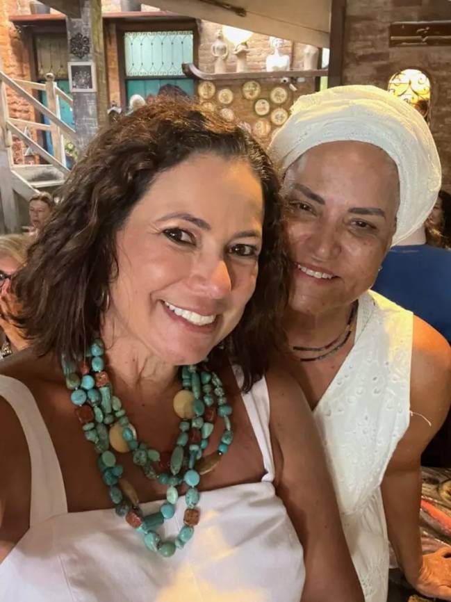 Renata Araújo e a chef Tereza Paim
