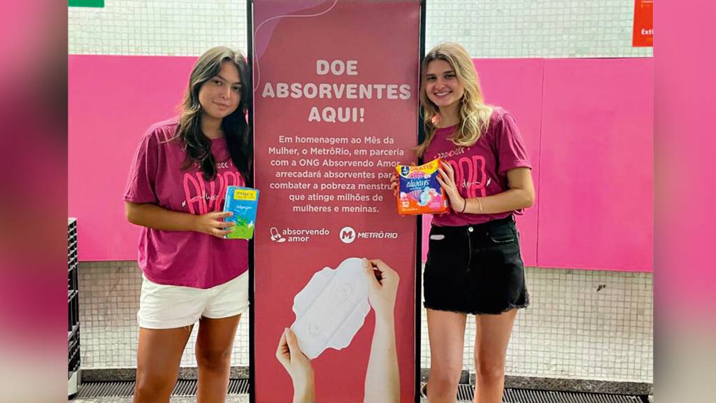 Absorvendo Vidas: a ONG fundada por Carolina e Constanza dentro da Escola Eleva já impactou mais de 50 000 pessoas com 450 000 produtos de higiene íntima distribuídos