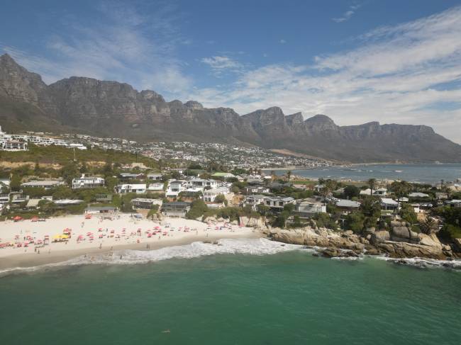 Jeffreys Bay e Camps Bay Jeffreys Bay ,e Camps Bay ao fundo
