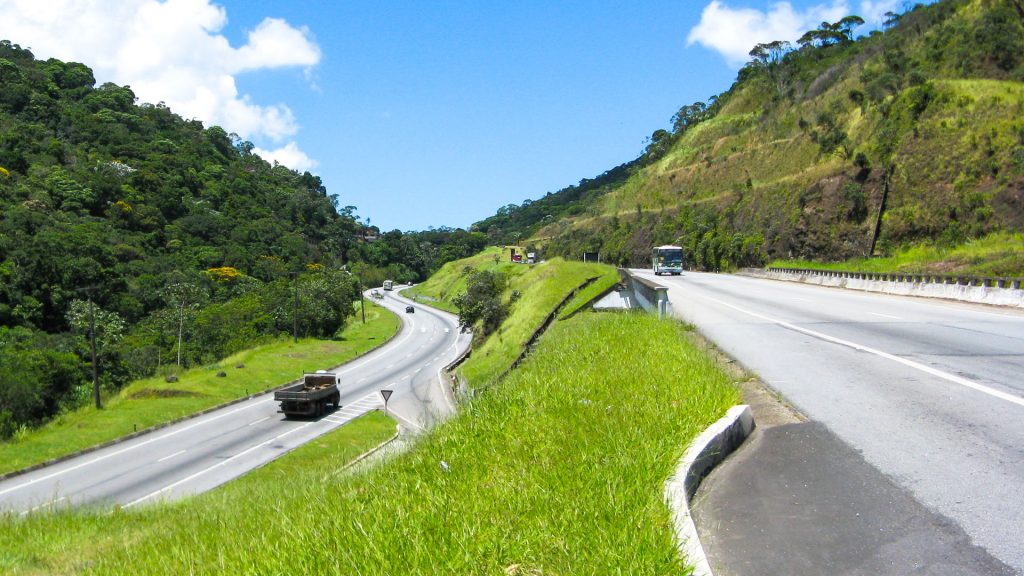 Abaixo-assinado pede retomada de obras de acesso alternativo a Petrópolis