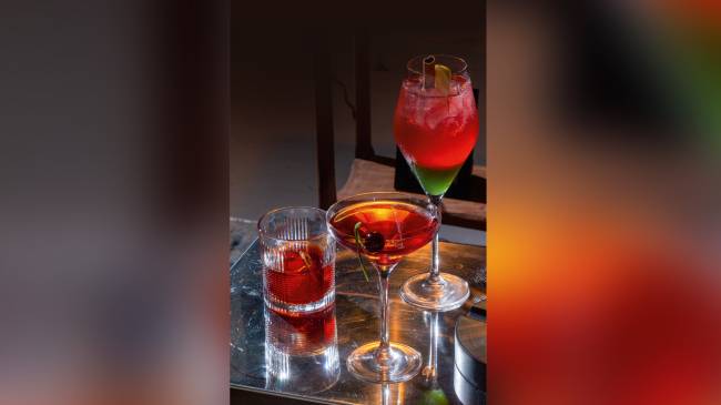 Doses secretas no speakeasy do Blue Blazer