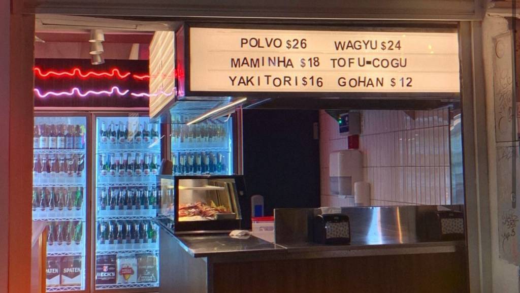 Meia-Noite, em Botafogo, e Isca, na Glória, apostam em espetinho descolado