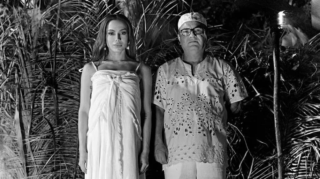 Ao aparecer em clipe, pai de santo de Anitta ganha milhares de seguidores