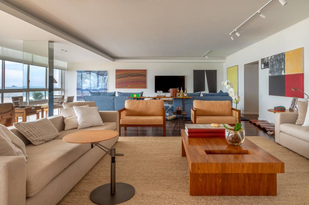 Galeria residencial: obras de arte dão alma ao lar