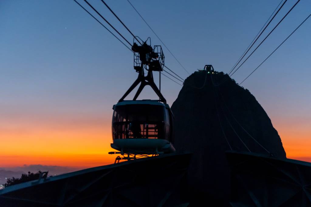 Já imaginou ver o sol nascer no Pão de Açúcar? Agora é possível!