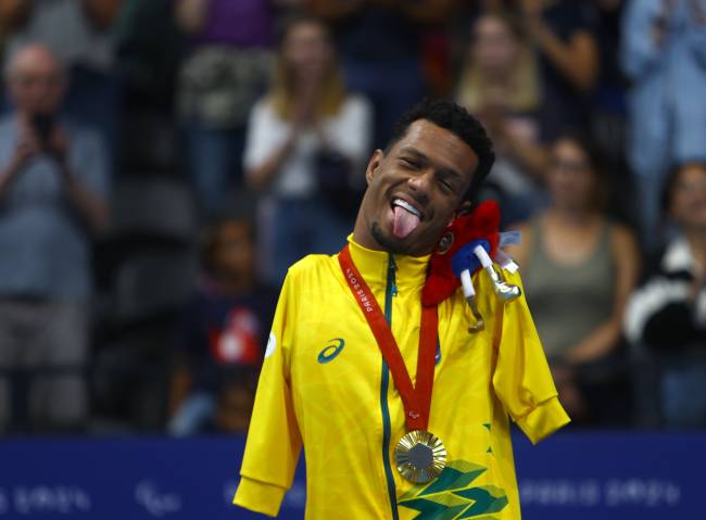 NATACAO_SA_3010 Gabriel Araújo conquista segunda medalha de ouro dele em Paris 2024