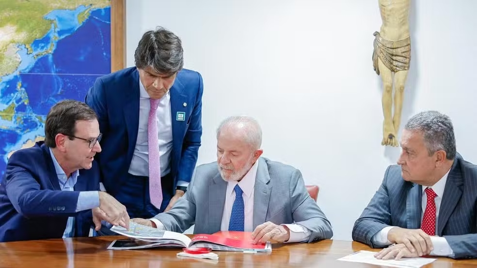 paes-encontro-presidente-lula-estadio-flamengo
