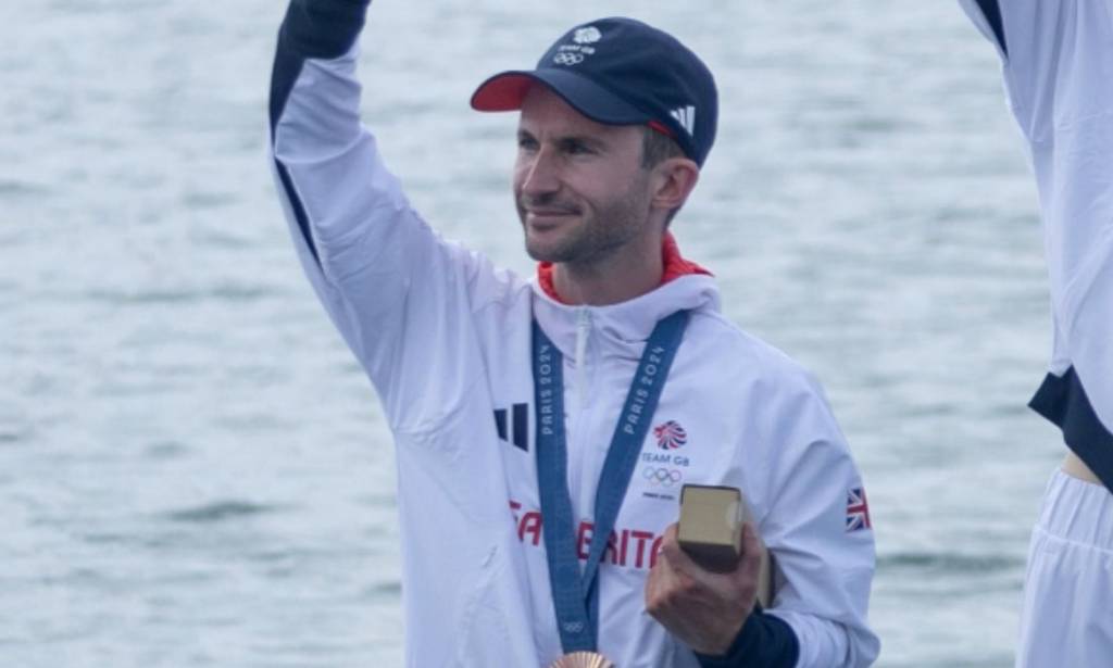 Paris 2024: Remo tem atleta com medalha no masculino e feminino. Entenda!