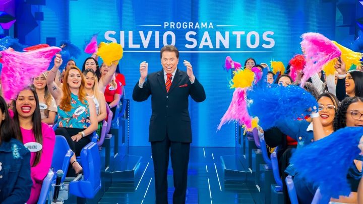 Proposta na Alerj quer batizar estação da Praça XV de Silvio Santos