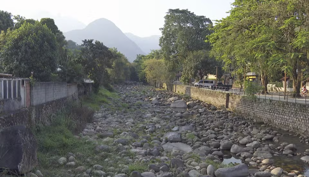 leito-seco-rio-soberbo-guapimirim