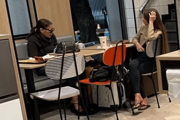 McDonald's do Leblon: mãe e filha, Susana e Paula Muratori, moravam há meses na lanchonete