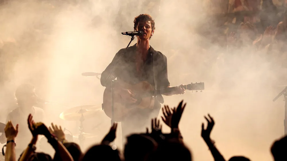 shawn mendes cred kevin nazur getty images for mtv shawn-mendes