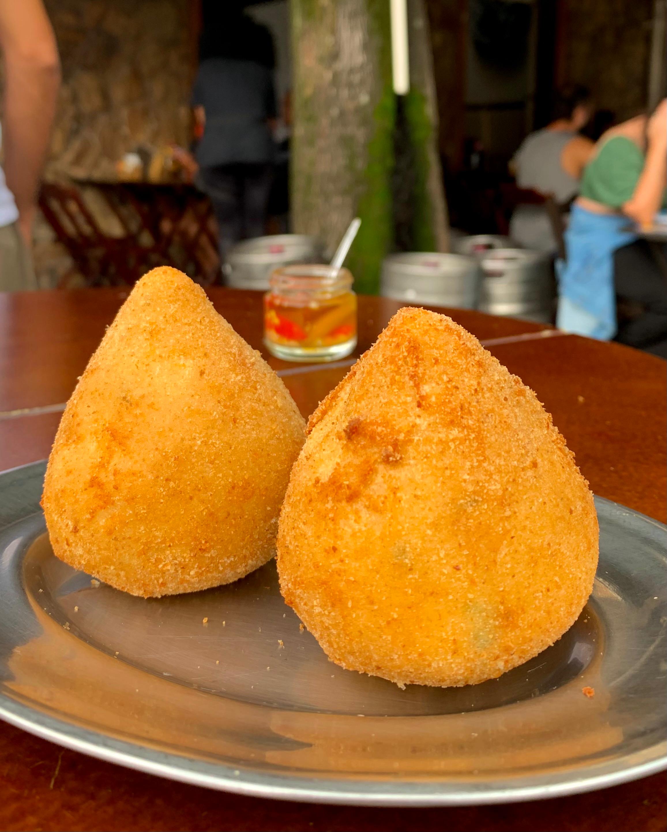 Da Gema: estreia com a famosa coxinha no Quintal dos Botecos