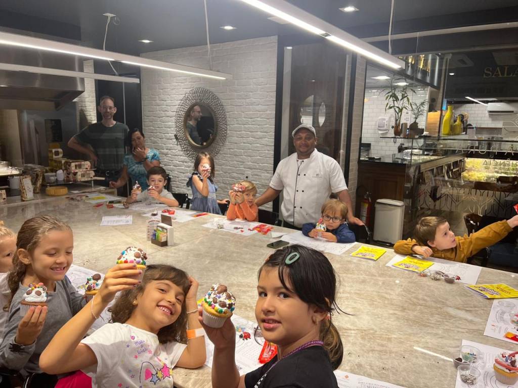 Farinha Pura Oficinas de culinária para crianças no Farinha Pura