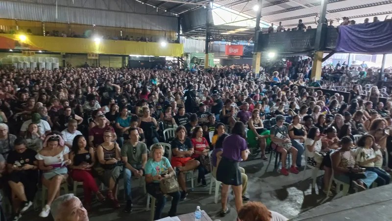 Assembleia de profissionais de educação da rede municipal do Rio deliberou por greve por tempo indeterminado SEPE RJ