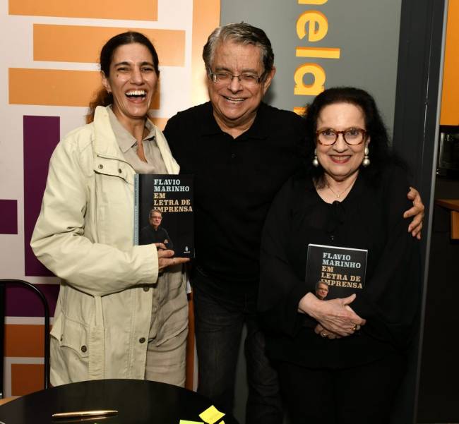 _DSC4456 -Antonia Pellegrino , Flavio Marinho e Rosa Freire d'Aguiar - EM LETRA DE IMPRENSA - NOV 2024 - CG