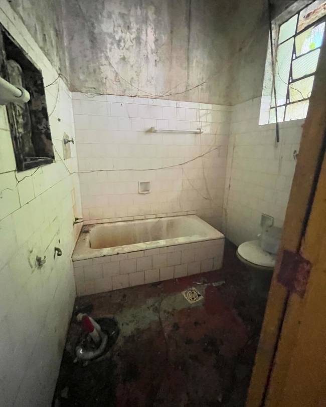 Casa que foi da pintora Djanira, em Paraty, sofre com o abandono