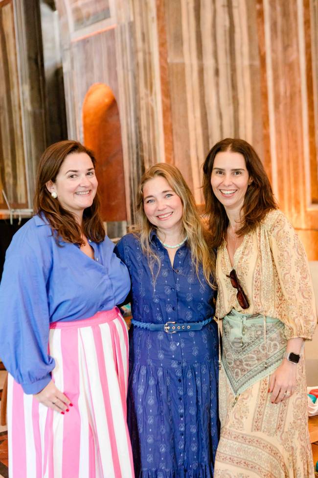 Joana Dale, Sissi Freeman e Sabrina Correa