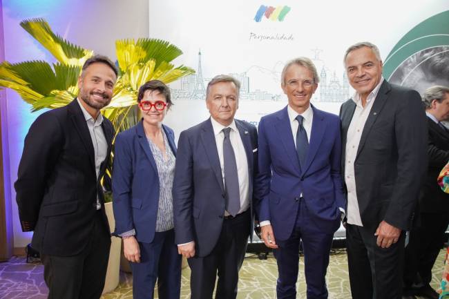 Marcelo Calero, Secretário de Cultura do Rio; Sophie Lafitte, Cônsul Adjunta no Consulado Geral da França no Rio de Janeiro; Patrick Sabatier, presidente da Câmara de Comércio França Brasil no Rio de janeiro; Emmanuel Lenain, Embaixador da França no Brasil e Vincent Kieffer, CEO Micaelis.