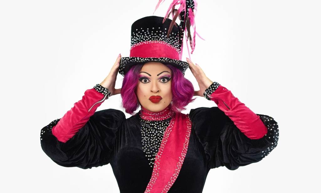 QComedia: Suzy Brasil recebe convidados para noite de humor e diversidade