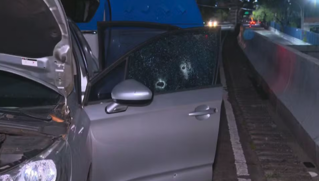 Bandidos pulam de viaduto para escapar da PM e vão parar no hospital