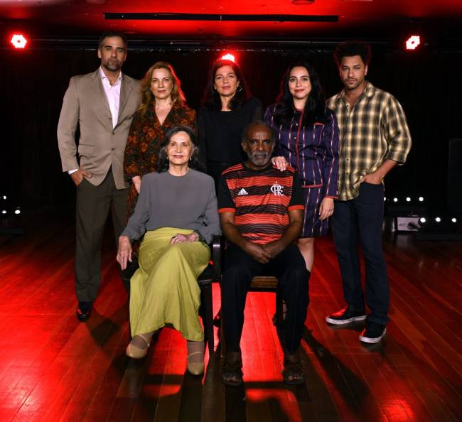 _DSC8696 - Rafael Sardão , Marta Paret ,Lorena da Silva ,Duda Barata ,Bruno Quixotte , Rosamaria Murtinho e Wilson Rabelo - DEZ 2024 - CG