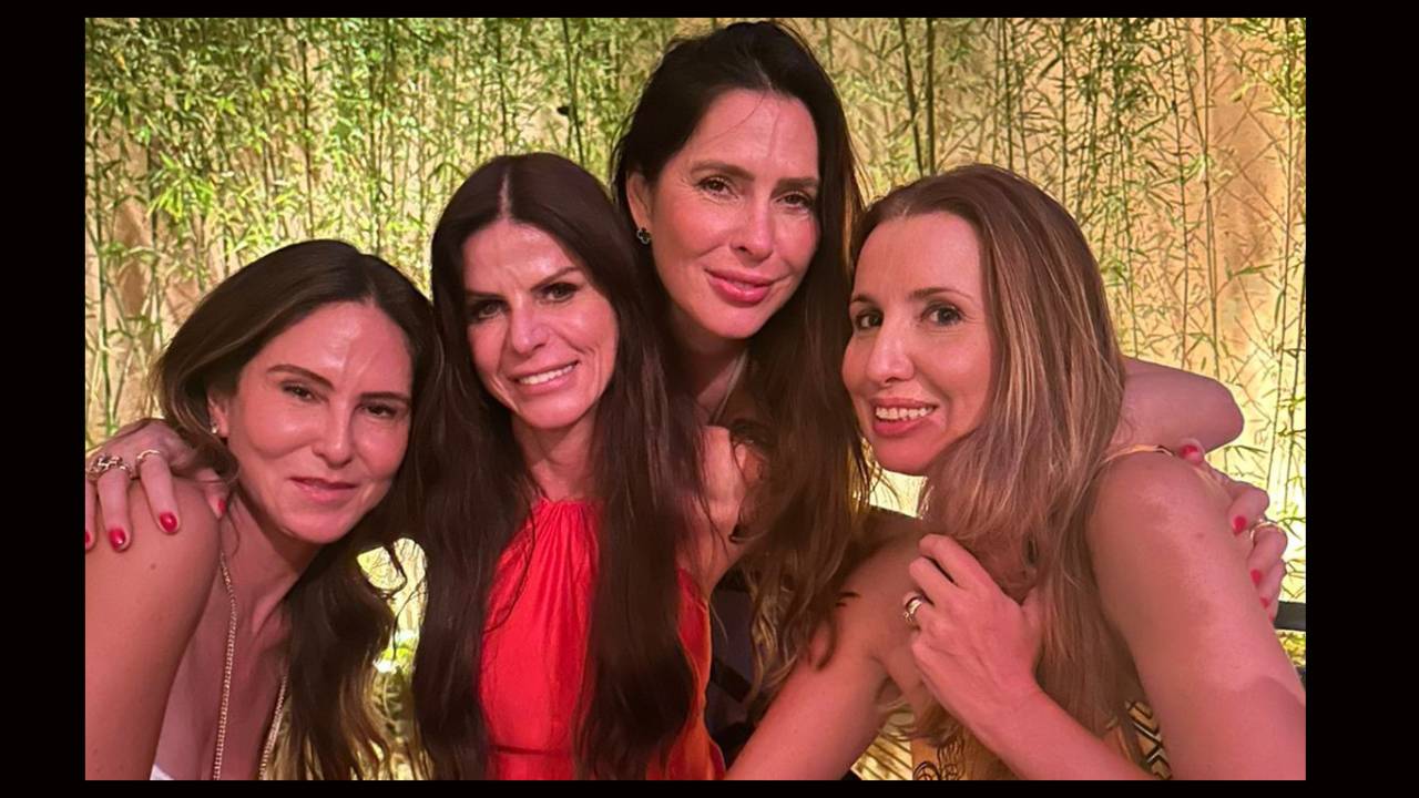 u Brafman entre as amigas Gilda Amado, Teresa Hermanny e Duda Pereira
