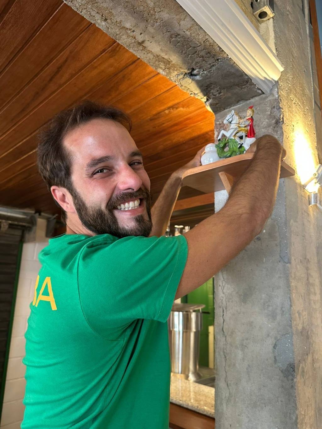 83966bd6-e31e-49df-80d0-70da9b91ea5a O chef Elia Schramm, conhecido por comandar casas de sucesso como Baboo e Si Chou, acaba de inaugurar o Jurubeba